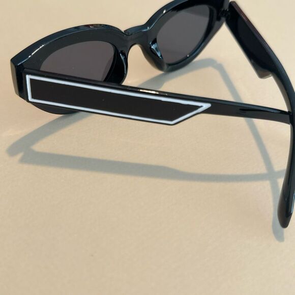 Cat-Eye Sunglasses C13 - Picture 3 of 4